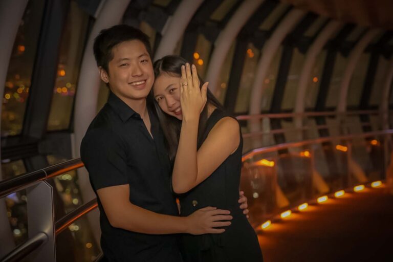 surprise proposal in disneyland