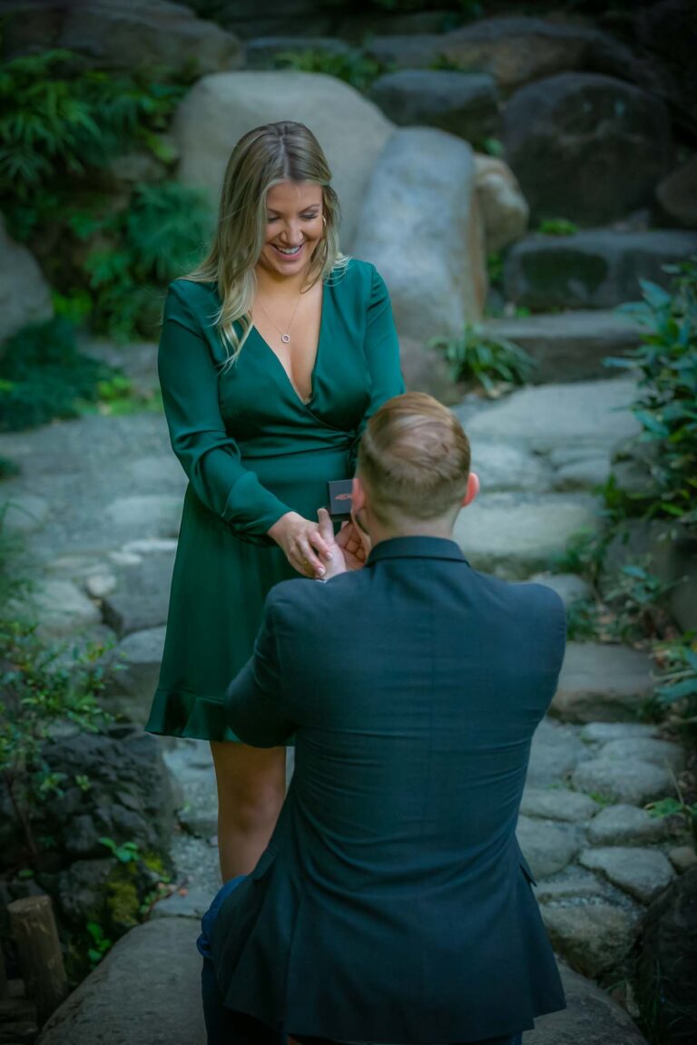on one knee proposal in japanese garden tokyo